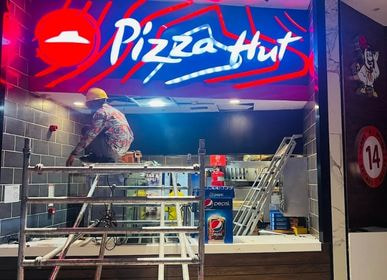 3d led signboard pizza hut lahore 1
